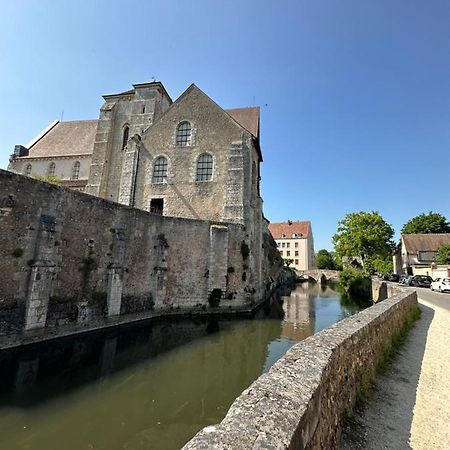 Appartement Bords De L'Eure Charmant Studio Chartres Zewnętrze zdjęcie