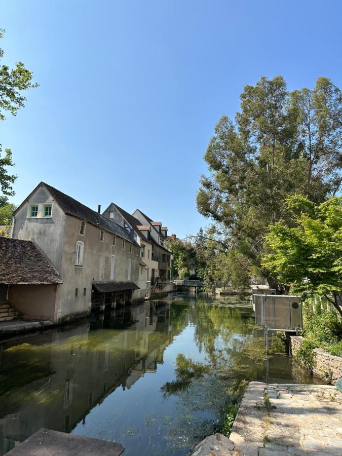 Appartement Bords De L'Eure Charmant Studio Chartres Zewnętrze zdjęcie